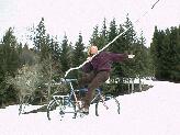 How to ride a draglift ? Position 2 : too much stress under the chin.